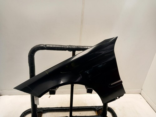Mercedes class left front - left,
