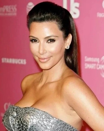 Kim kardashian glossy - kim,