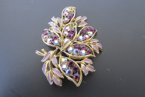 Vintage costume jewelry leaf - costume,