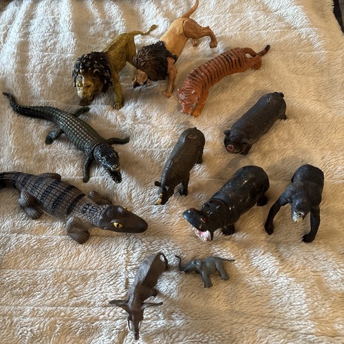 Job lot zoo animals - lot,
