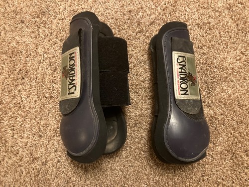 Eskadron pony size open front