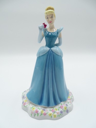 Royal doulton showcase - royal,