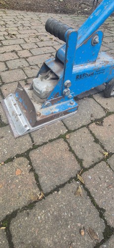 Refina 110v 210mm floor - 8",