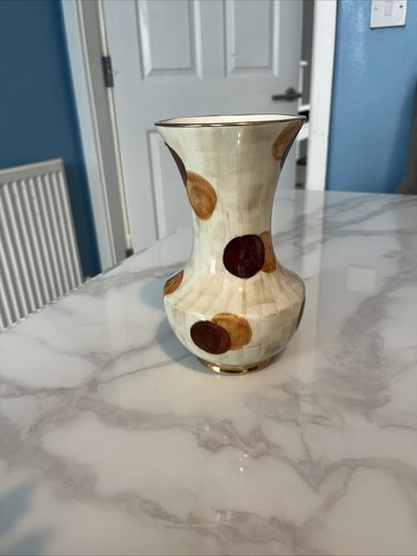 Old court deveron vase - old,