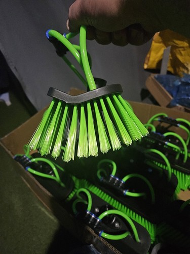 Window cleaning brush - brush,