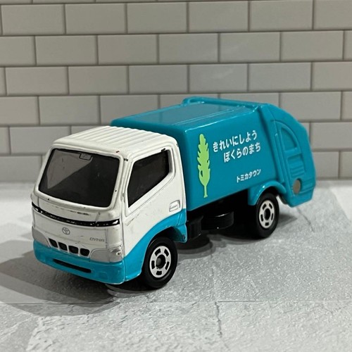 Tomica toyota dyna - toyota, cleaning