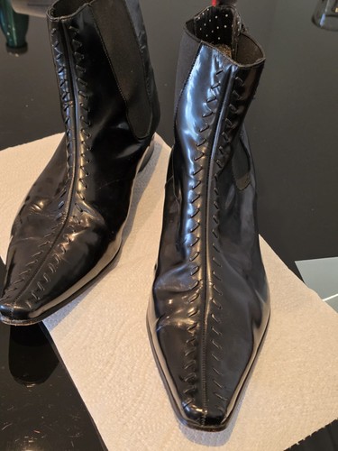 Jeffery west black line - black,