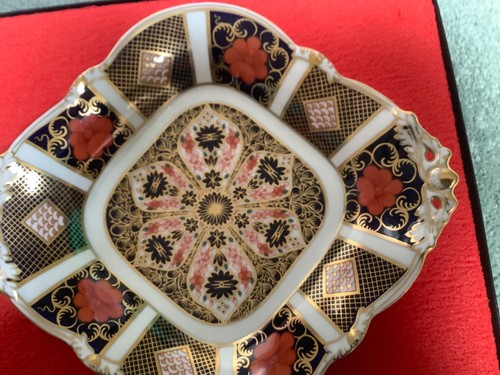 Royal crown derby plate - derby,