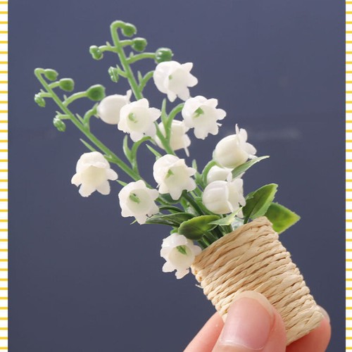 Scale dolls house - dolls,