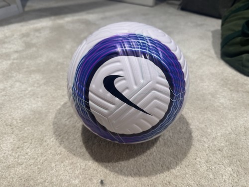 Nike aerowsculpt size fifa - 5,