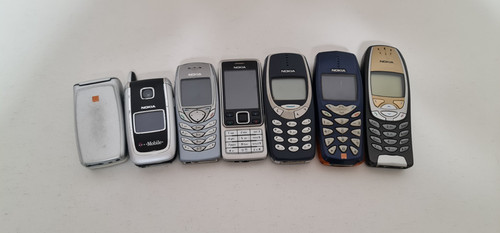 Vintage nokia mobile - 7x,