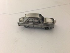 100E 4 Door Saloon ref82