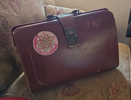 Antique brown leather - brown,