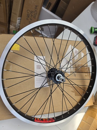 Zaero front bicycle wheel - 20",