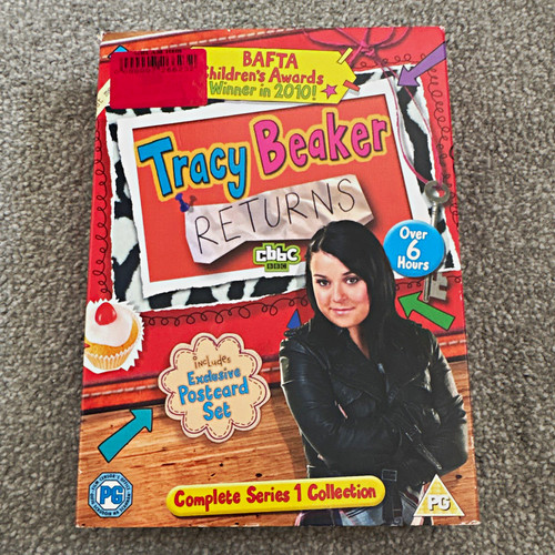 Universal tracy beaker returns - beaker,