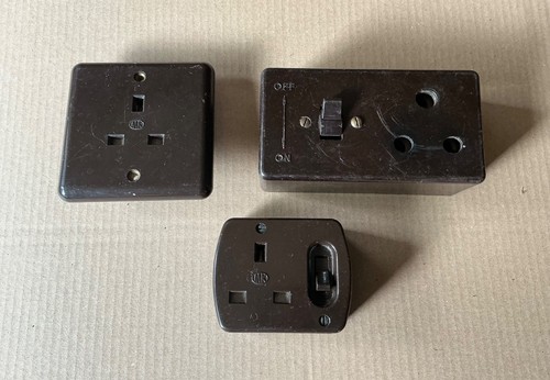 Brown bakelite single - bakelite,