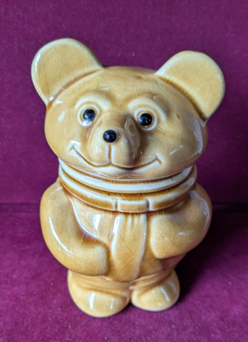 Honey pot shape a bear - in,