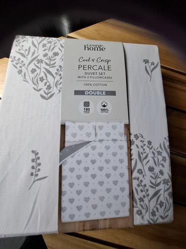 White and grey duvet bedding - white,