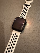 Apple Watch Series 7 41mm GPS Cellular, Nike Edition. Midnight aluminium.  A2476