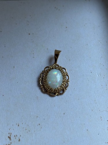 9ct gold opal - , used
