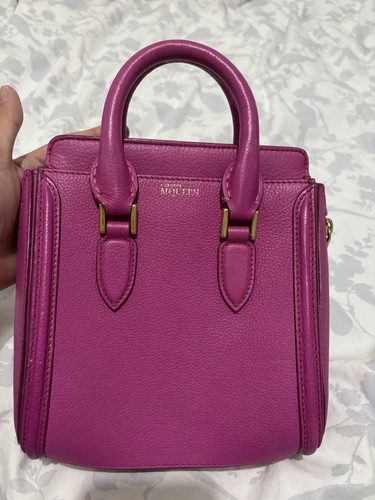 Authentic alexander mcqueen - authentic,