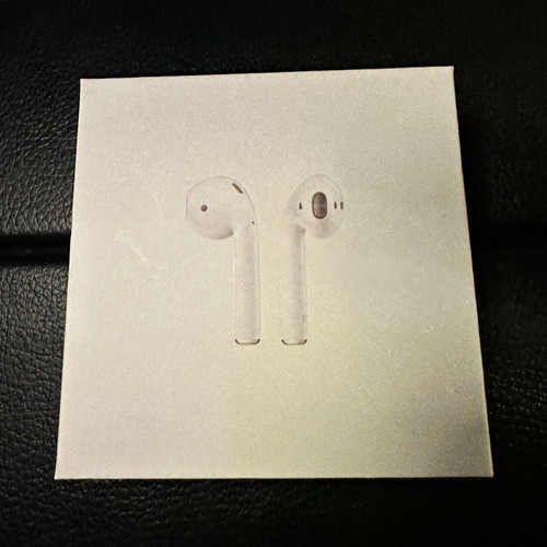 Apple airpods box unopened - in,