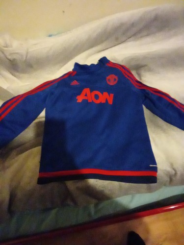Manchester united jumper aon - manchester,