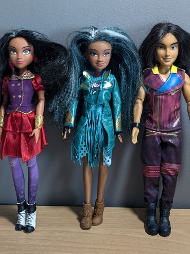 Disney descendants isle - descendants, of