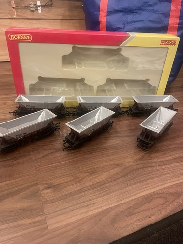 Hornby railroad mgr hopper - railroad,