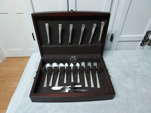 26pc vintage rogers oneida - 26pc.,