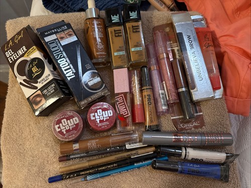 Lot brand name - name, makeup
