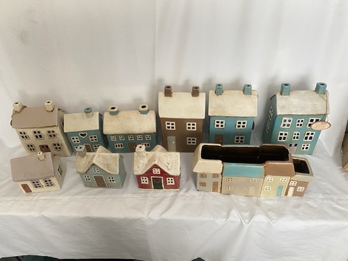 Job lot bundle village - lot,
