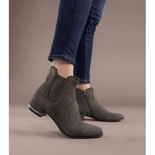 Vaneli Aska Chelsea Boot
