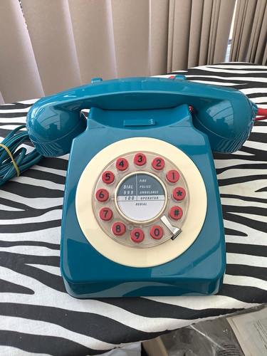 Wild wolf 746 phone retro - 746,