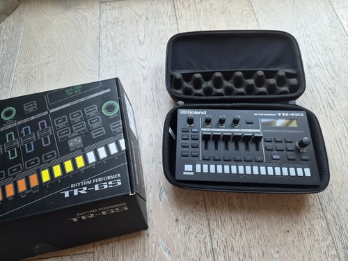 Roland rhythm performer - tr-6s,
