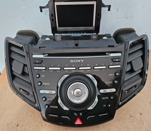Ford fiesta mk7 sony - dab, car