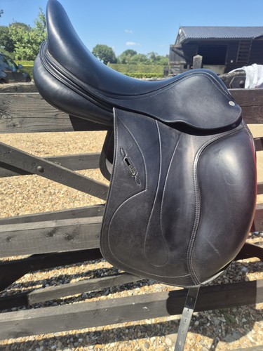 Equipe oracle dressage saddle - equipe,