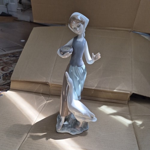 Lladro girl with goose - lladro,