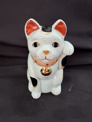 Vintage maneki neko beckoning - maneki,
