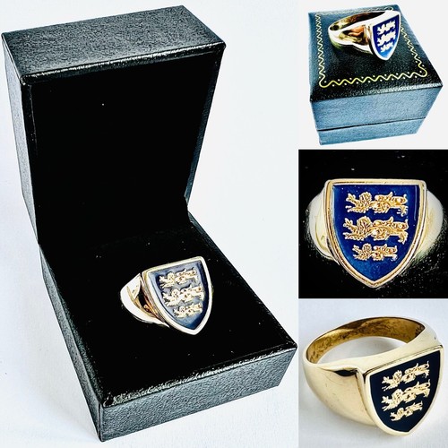 Highly detailed collectible - highly,