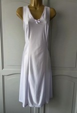 LADIES VTG SHAPELY LADY LIGHT LILAC SILKY NYLON FULL SLIP SIZE 14