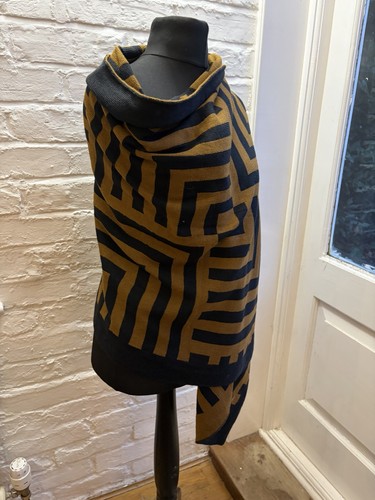 Oversized geometric knit - knit, wrap