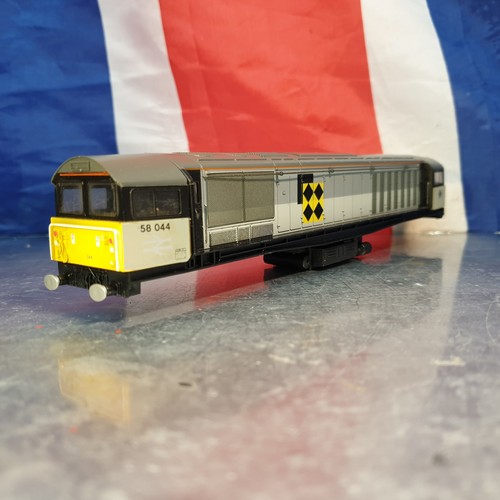 Hornby class body shell - 00, 58
