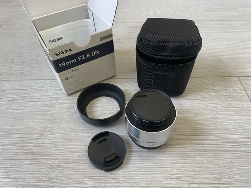 Sigma 19mm art lens - 19mm,