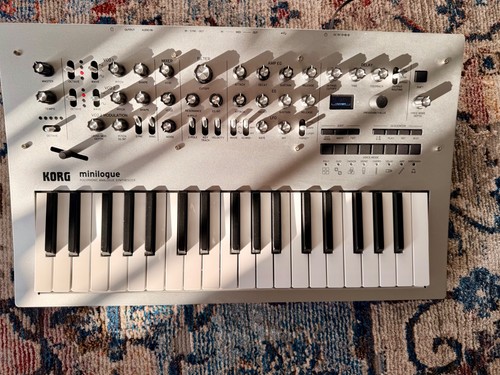 Korg minilogue analogue key - analogue, 37-key
