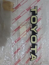 TOYOTA ORNAMENT RADIATOR LOGO