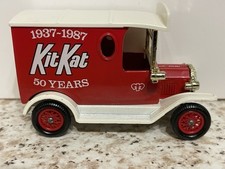 Lledo Model T Ford Van KitKat