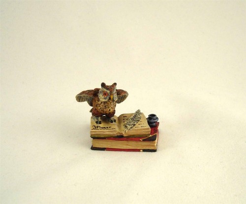 Vienna bronze owl book with - on,