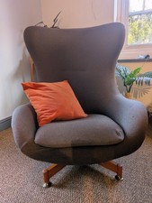 Greaves and Thomas Swivel Egg