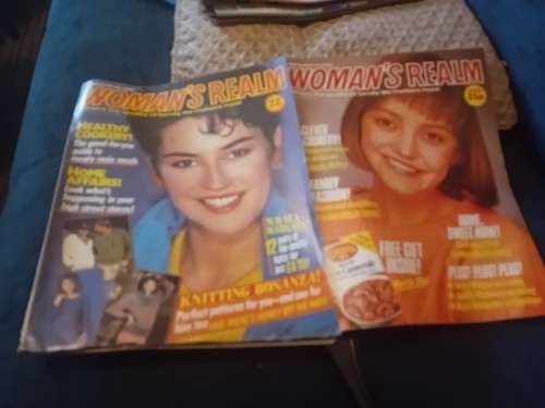 Vintage woman s realm - vintage, x
